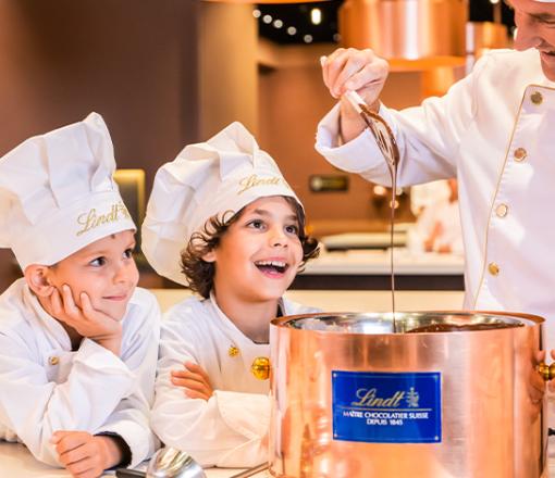 Experimente el mundo interactivo del chocolate para grandes y pequeños